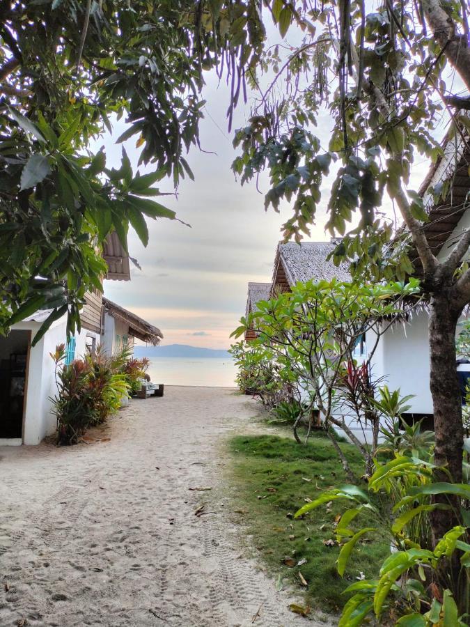 Sand Terrace Beach Bungalows Bantaj Kültér fotó